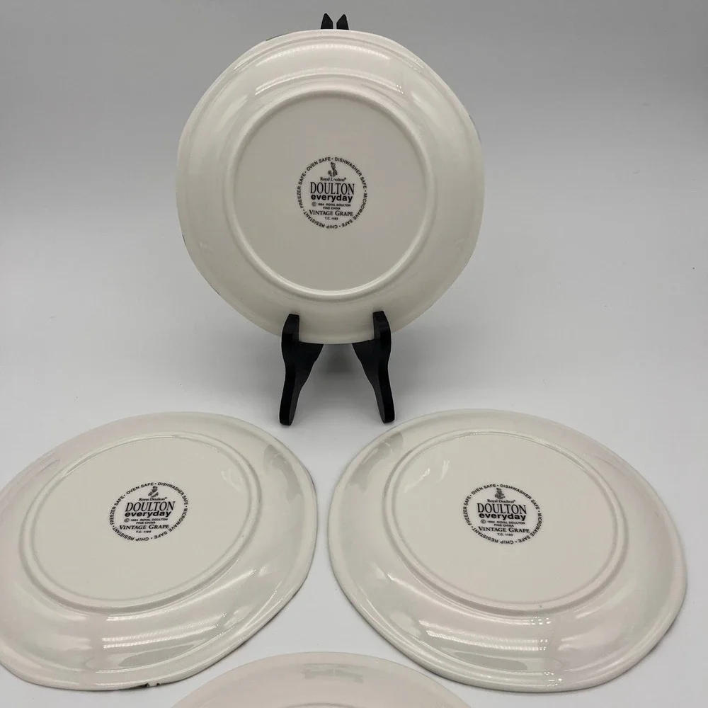 Royal Doulton Everyday Vintage Grape Salad Plates Set of 4 Fruit Fine China 8.25